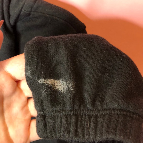 Victoria’s Secret brand PINK Pullover - Picture 3 of 3